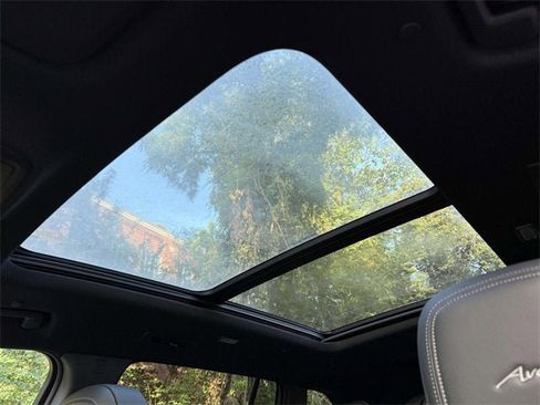 New 2026 Buick Enclave Avenir w/ Super Cruise Package image 18