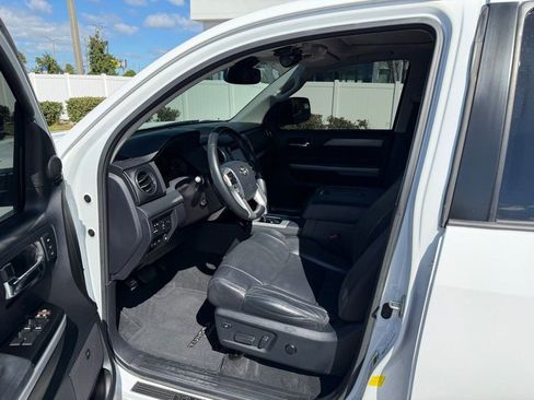 Used 2018 Toyota Tundra Platinum image 10