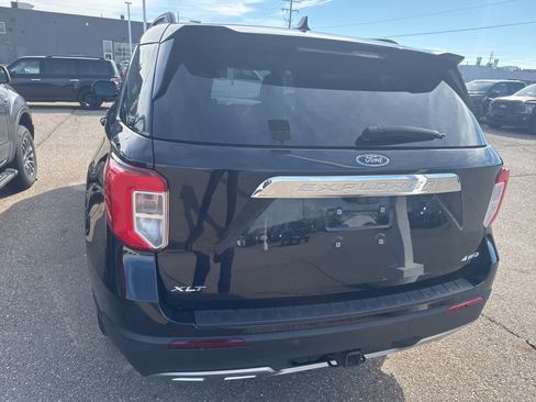 Certified 2023 Ford Explorer XLT w/ Equipment Group 202A image 7