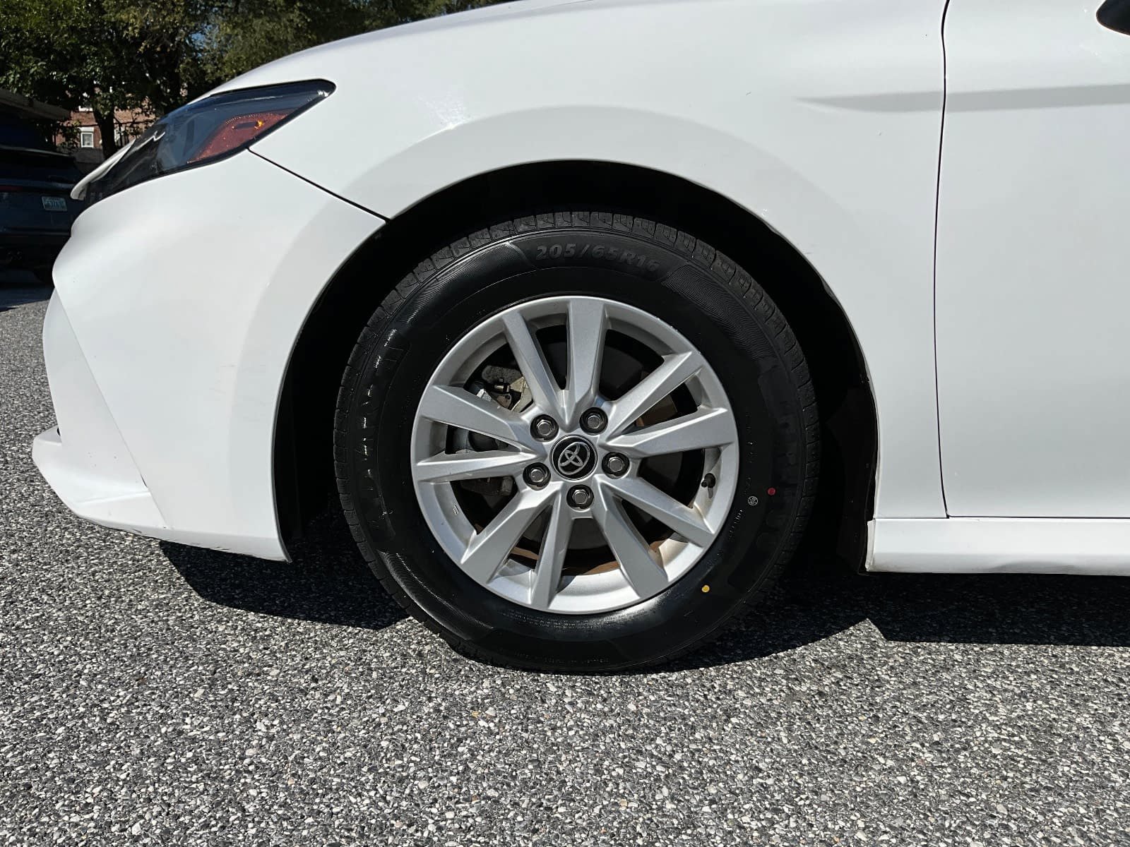 Used 2025 Toyota Camry LE FWD image 28