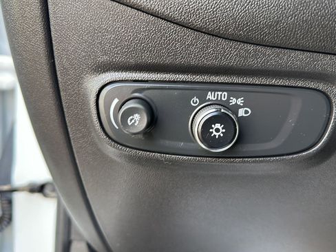 Certified 2024 Chevrolet Equinox RS image 30