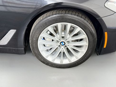Used 2023 BMW 530i xDrive w/ Premium Package AWD/4WD image 32
