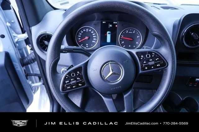 Used 2024 Mercedes-Benz Sprinter 2500 image 12
