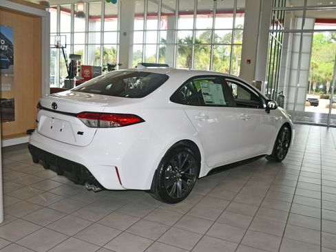New 2026 Toyota Corolla SE FWD image 2