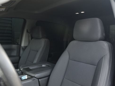 Used 2021 Chevrolet Silverado 1500 Custom Trail Boss w/ Midnight Edition AWD/4WD image 5