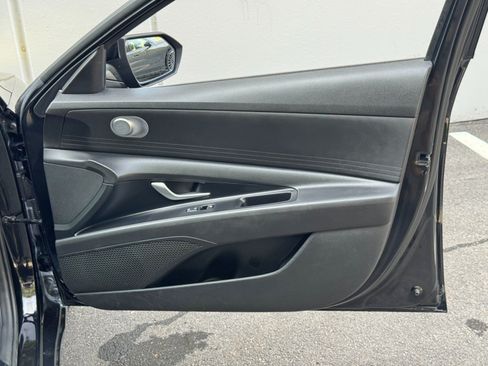 Used 2021 Hyundai Elantra SEL FWD image 37