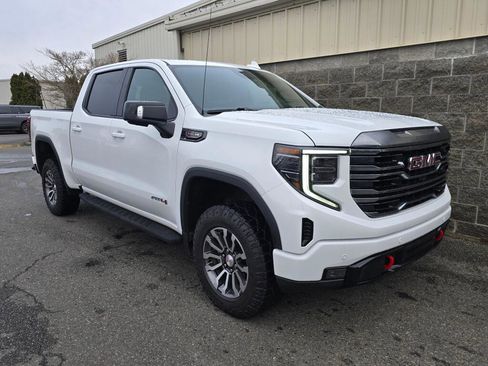 Used 2022 GMC Sierra 1500 AT4 w/ AT4 Premium Package image 13