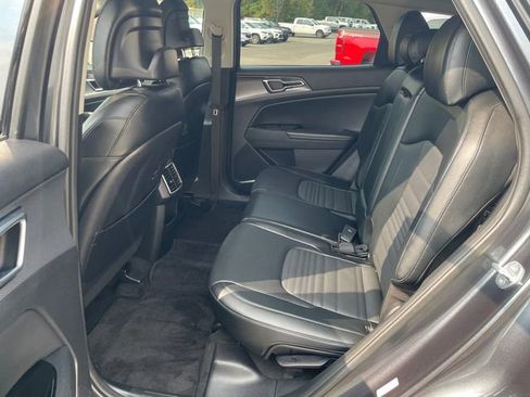 Used 2023 Kia Sportage SX image 18
