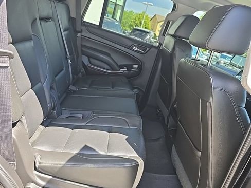 Used 2018 GMC Yukon SLT AWD/4WD image 12