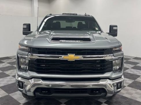 Used 2025 Chevrolet Silverado 3500 LT w/ All Star Edition image 3