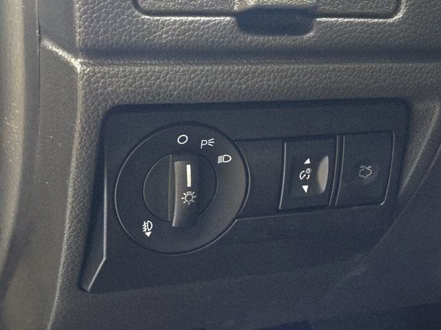 Used 2010 Ford Fusion SE FWD image 19