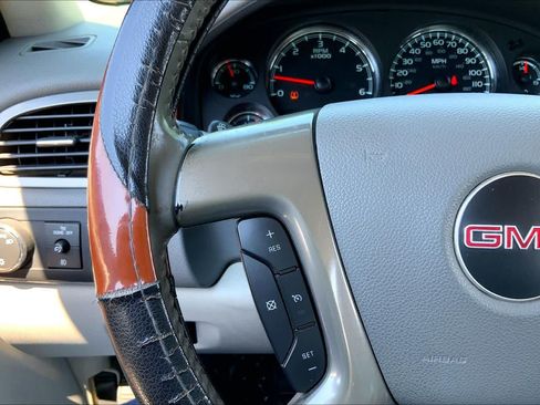Used 2014 GMC Sierra 2500 SLT w/ Suspension Package, Off-Road AWD/4WD image 23
