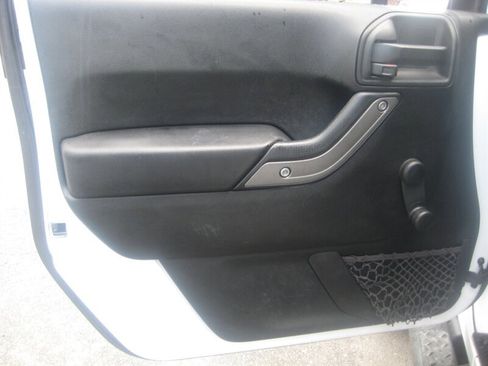 Used 2017 Jeep Wrangler Unlimited Sport w/ Mopar Black Appearance Group image 22