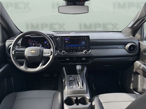 Used 2024 Chevrolet Colorado W/T image 11
