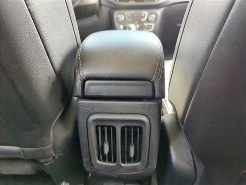 Used 2019 Jeep Compass Limited image 16