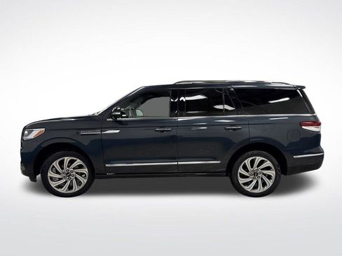 Used 2024 Lincoln Navigator Premiere image 14