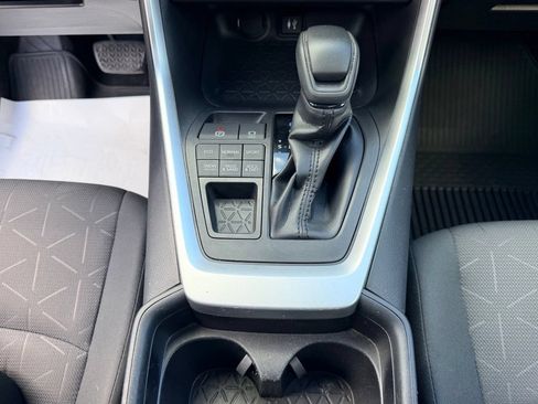 Used 2019 Toyota RAV4 XLE w/ Convenience Package AWD/4WD image 19
