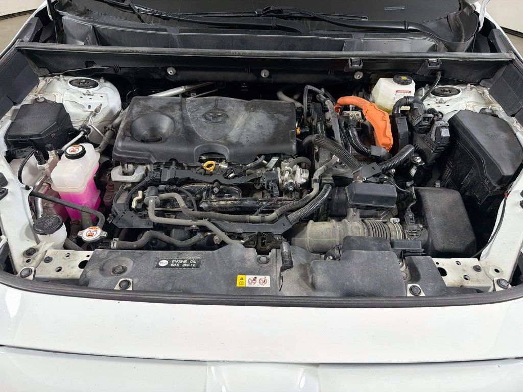 Used 2024 Toyota RAV4 LE AWD/4WD image 26