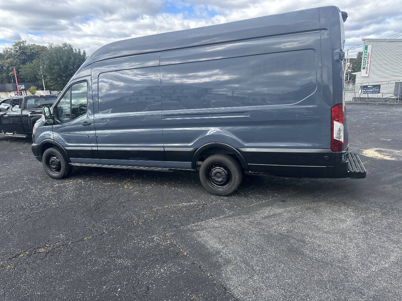 Used 2019 Ford Transit 250 148 High Roof Extended RWD image 4