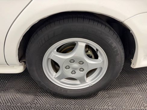 Used 1997 Ford Taurus SHO FWD image 38