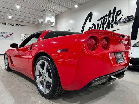 Used 2007 Chevrolet Corvette Coupe w/ Preferred Equipment Group RWD image 4