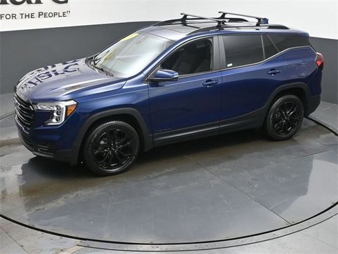 Used 2022 GMC Terrain SLE w/ Driver Convenience Package image 44