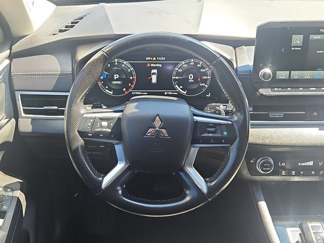 Used 2024 Mitsubishi Outlander SE Black Edition AWD/4WD image 22