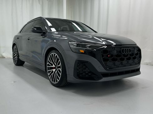 Used 2026 Audi SQ8 Prestige AWD/4WD image 1