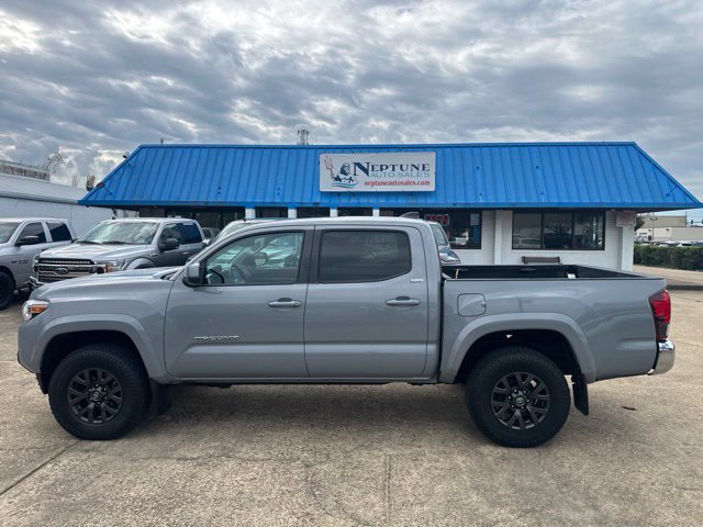Used 2021 Toyota Tacoma SR5 AWD/4WD image 8