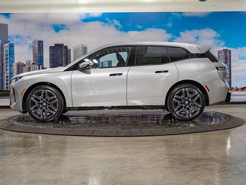 New 2026 BMW iX xDrive60 w/ M Sport Package image 4