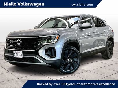 Used 2024 Volkswagen Atlas Cross Sport SE w/ Panoramic Sunroof Package