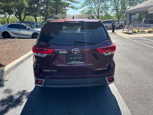 Used 2018 Toyota Highlander Limited AWD/4WD image 5