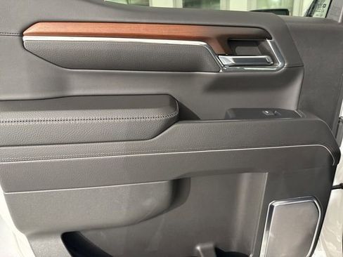 Used 2024 GMC Sierra 1500 Denali image 17