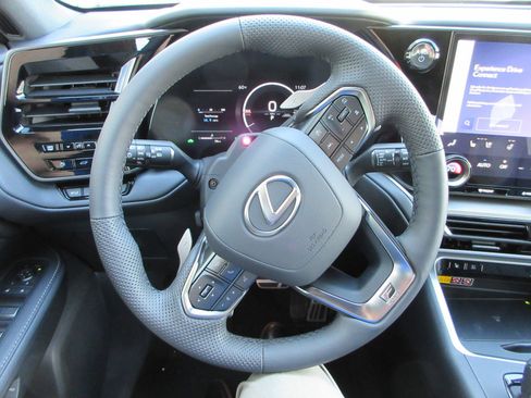 New 2026 Lexus TX 500h AWD image 37