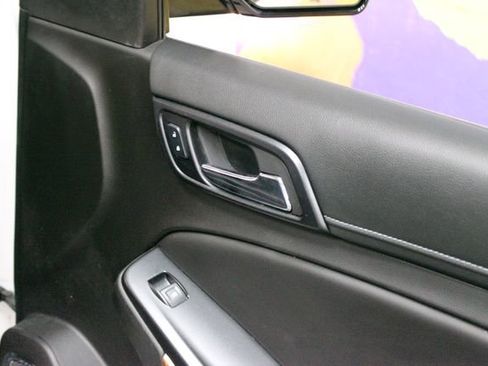 Used 2018 Chevrolet Tahoe Premier AWD/4WD image 9