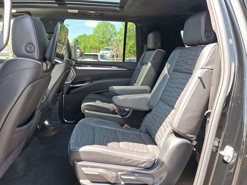 Certified 2025 Cadillac Escalade ESV Premium Luxury Platinum w/ LPO, Floor Liner Package image 8