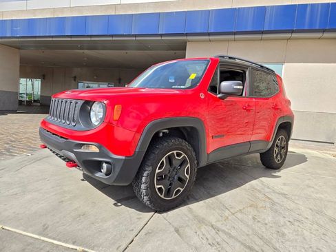 Used 2015 Jeep Renegade Trailhawk image 2