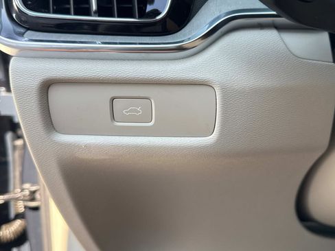 New 2026 Volvo V60 B5 Cross Country Plus w/ Climate Package image 30