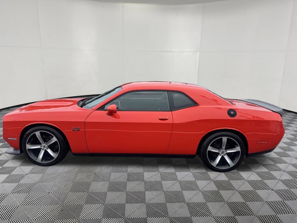Used 2019 Dodge Challenger R/T RWD image 9