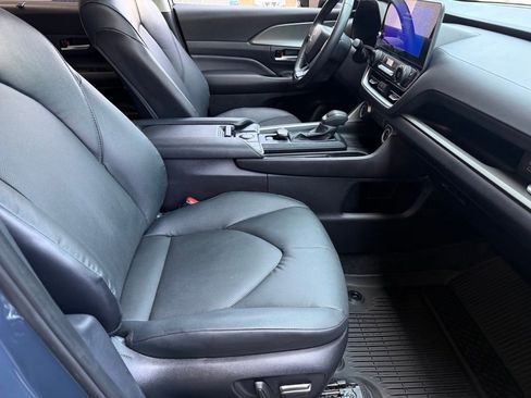 Used 2025 Toyota Grand Highlander FWD image 28