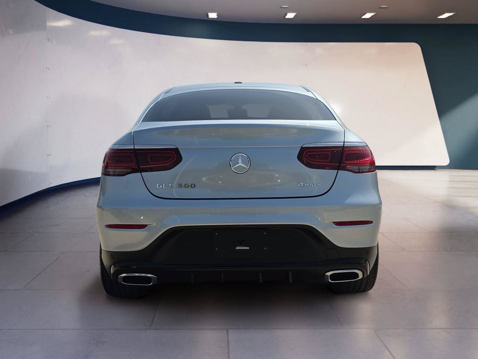 Used 2021 Mercedes-Benz GLC 300 4MATIC Coupe image 4