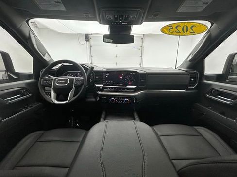 Used 2025 GMC Sierra 2500 SLT w/ SLT Premium Package image 2