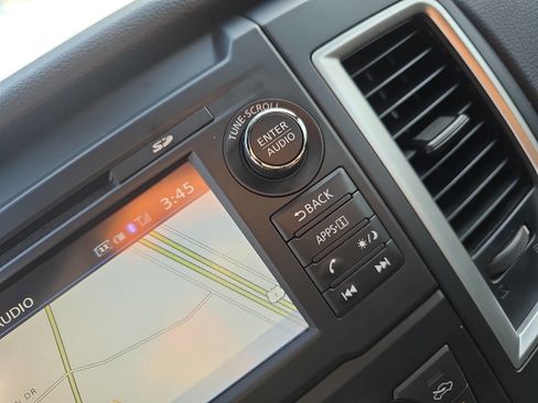 Used 2018 Nissan Titan XD image 30