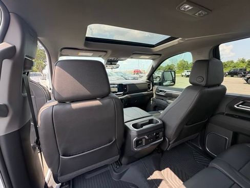 Used 2025 Chevrolet Silverado 2500 LTZ w/ LTZ Plus Package AWD/4WD image 26