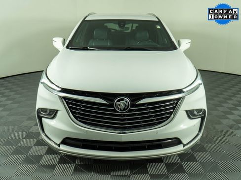 Used 2024 Buick Enclave Premium image 2