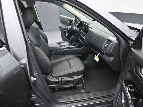 New 2026 Nissan Pathfinder SL image 36