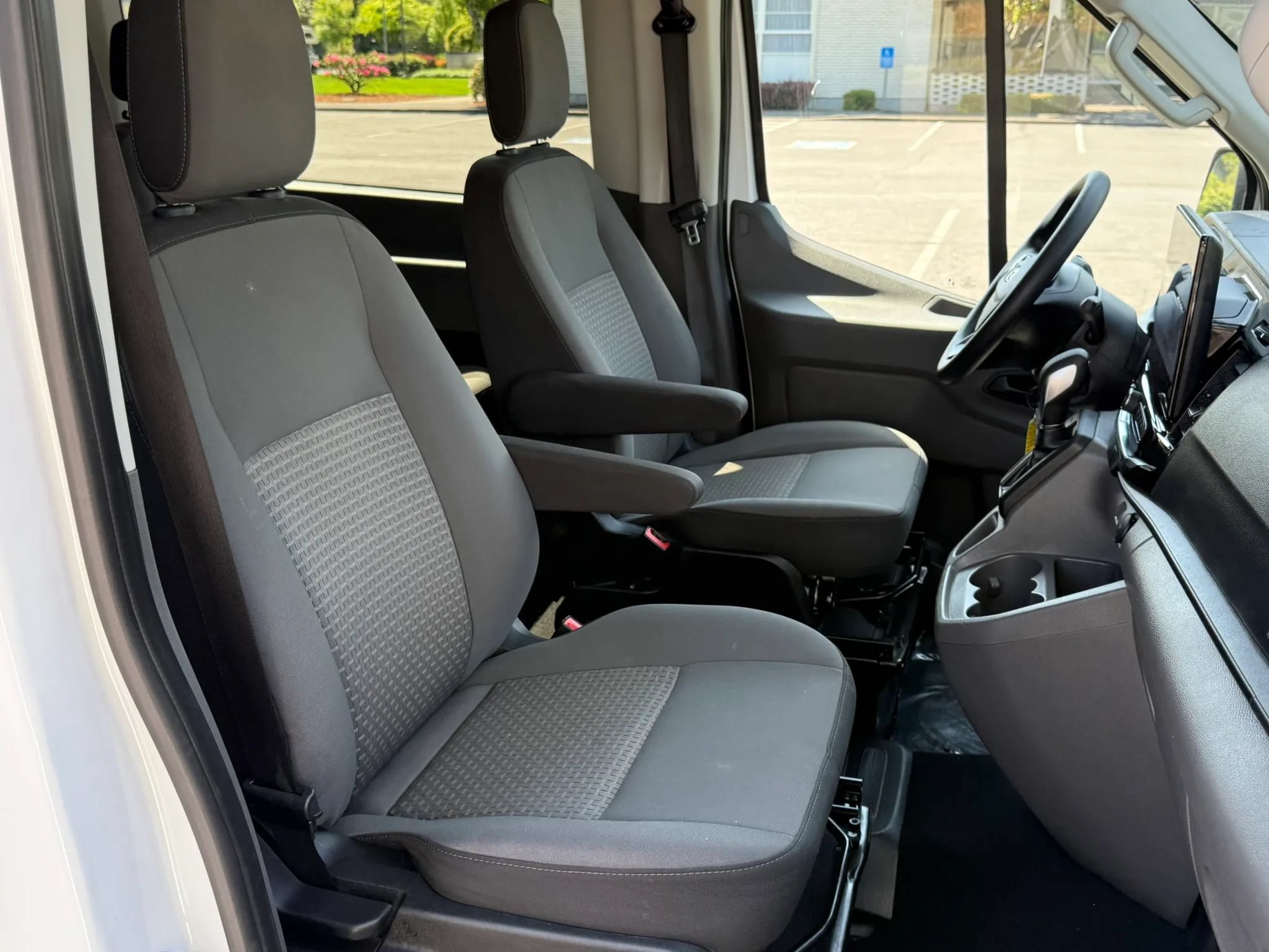Used 2024 Ford Transit 350 XLT RWD image 18