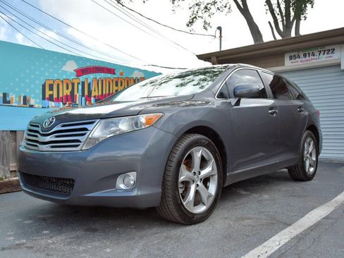Used 2012 Toyota Venza Limited image 4