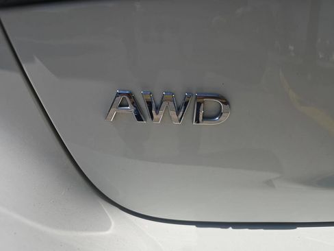 Used 2018 INFINITI Q50 Luxe w/ Essential Package (3.0T Luxe) AWD/4WD image 17