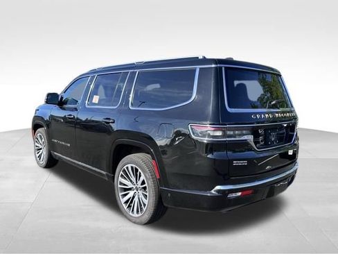 Used 2024 Jeep Grand Wagoneer Series III AWD/4WD image 5